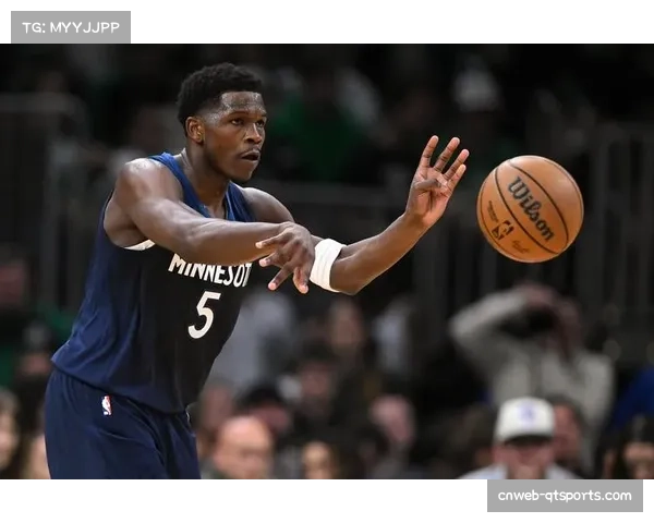 爱德华兹场均29.8分难救主，森林狼外线33中8低迷